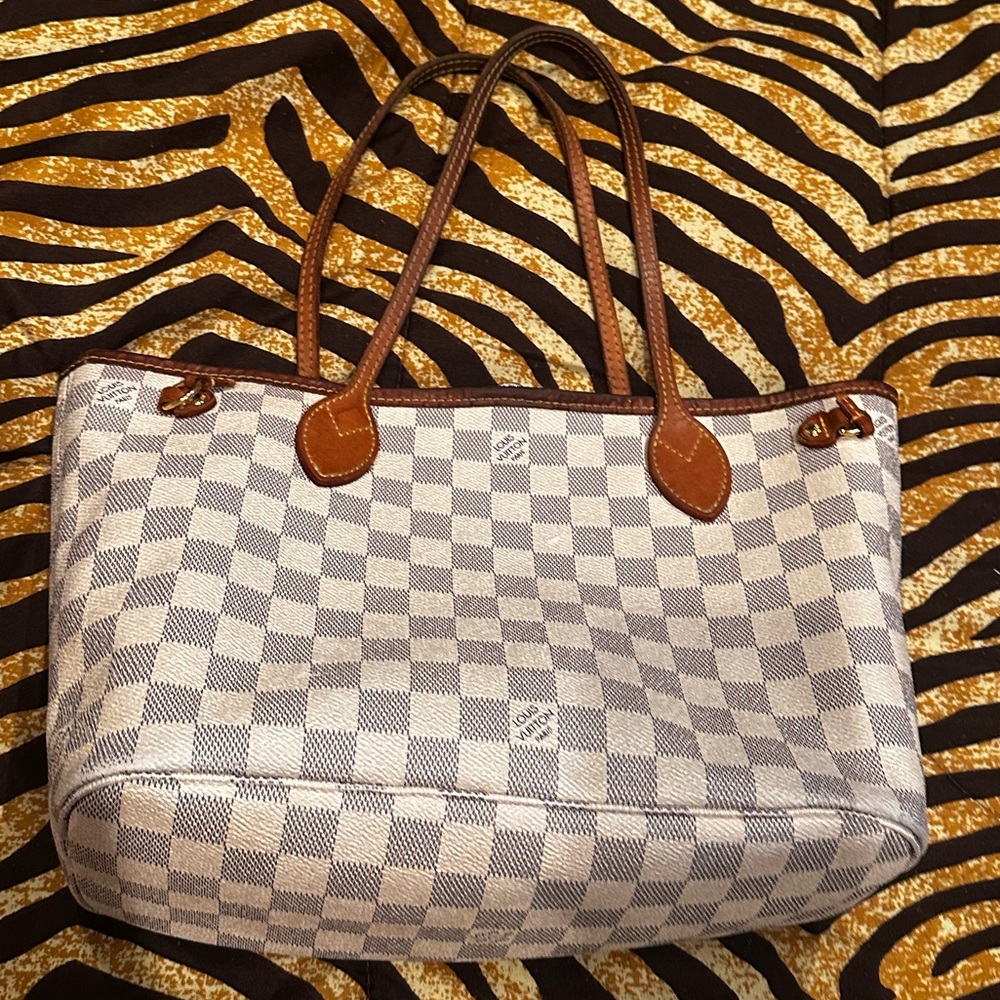 Loui Vuitton neverfull tote in Azul.